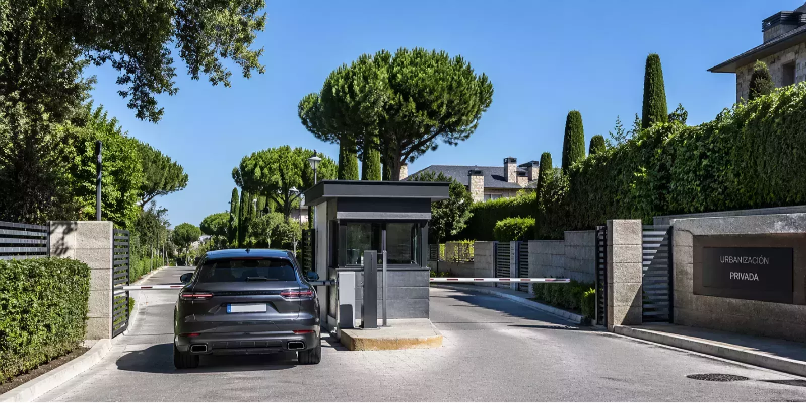 ¿Cuáles son las Urbanizaciones exclusivas en Las Rozas de Madrid con más privacidad y demanda?